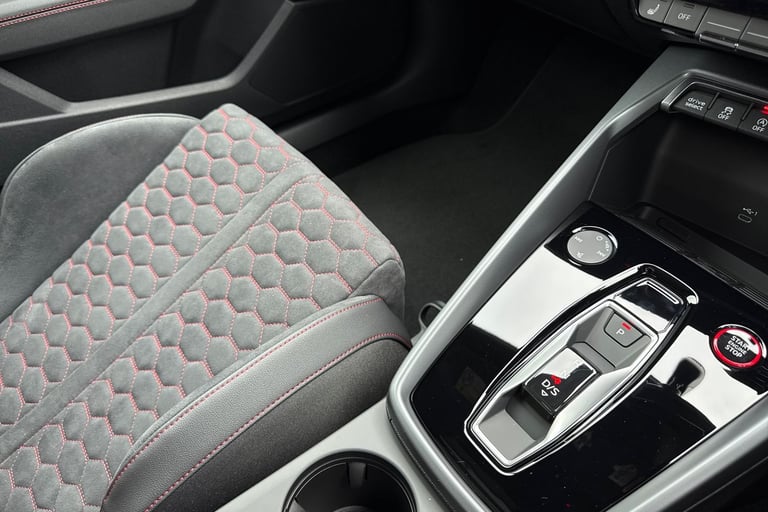 2025 Audi RS3 2.5 TFSI Carbon Vorsprung S Tronic quattro Euro 6 (s/s) 4dr Saloon Automatic