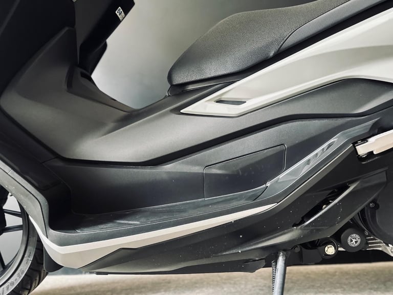 STUNNING ONE OWNER 2024/24 HONDA FORZA 350 SCOOTER