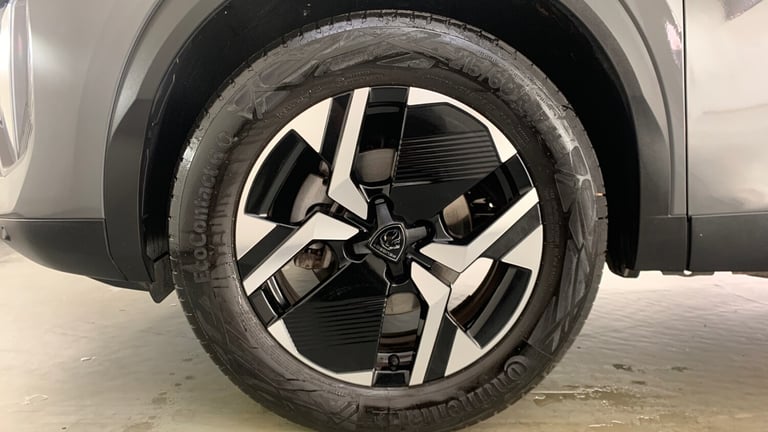 2024 Peugeot 2008 1.2 PureTech Allure SUV 5dr Petrol EAT Euro 6 (s/s) (130 ps) SUV Petrol Automatic