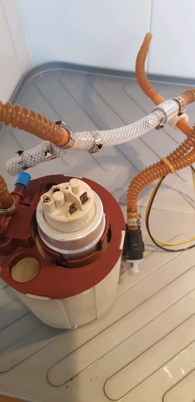 Porsche 996 turbo fuel pump and swirl pot