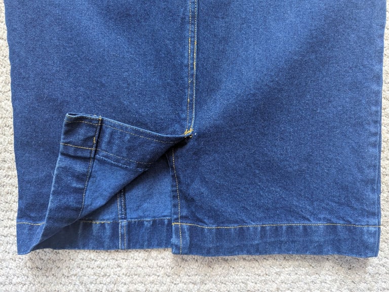 1980's ORIGINAL VINTAGE DENIM SKIRT!