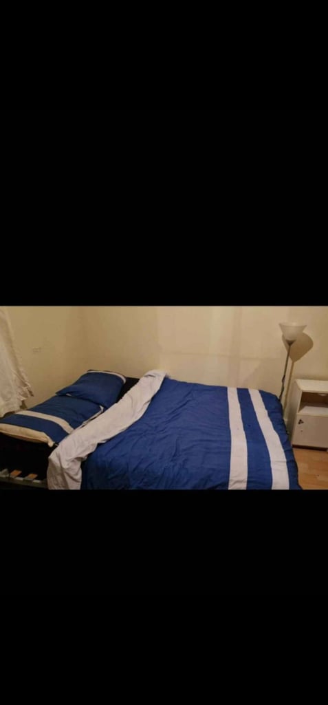 Lovely single room available...All bills included. 