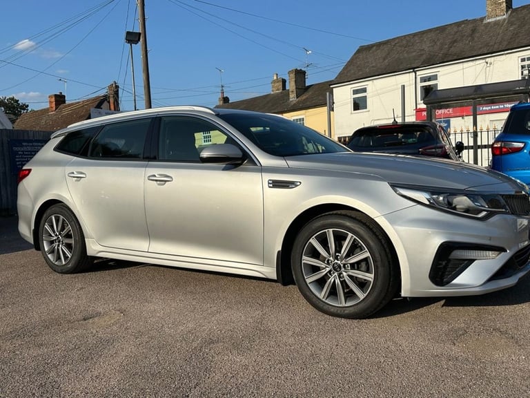 image for 2018 Kia Optima 1.6 CRDi 2 SPORTSWAGON 5dr DIESEL EURO 6 (s/s) (134 bhp) WITH SERVICE HISTO Estat...