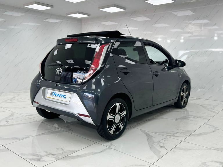 2016 Toyota AYGO 1.0 VVT-i x-clusiv 2 x-wave 5dr Petrol Manual Euro 6 (68 ps) 2 OWNERS! LAST Hatc...
