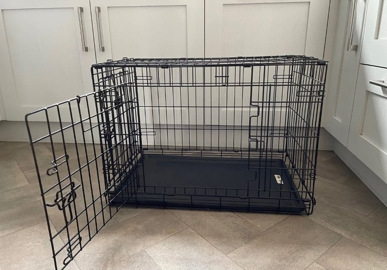 Kong medium dog cage