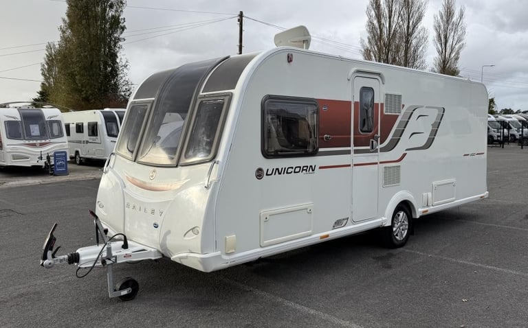 2017 BAILEY UNICORN VIGO LUXURY TOURING CARAVAN