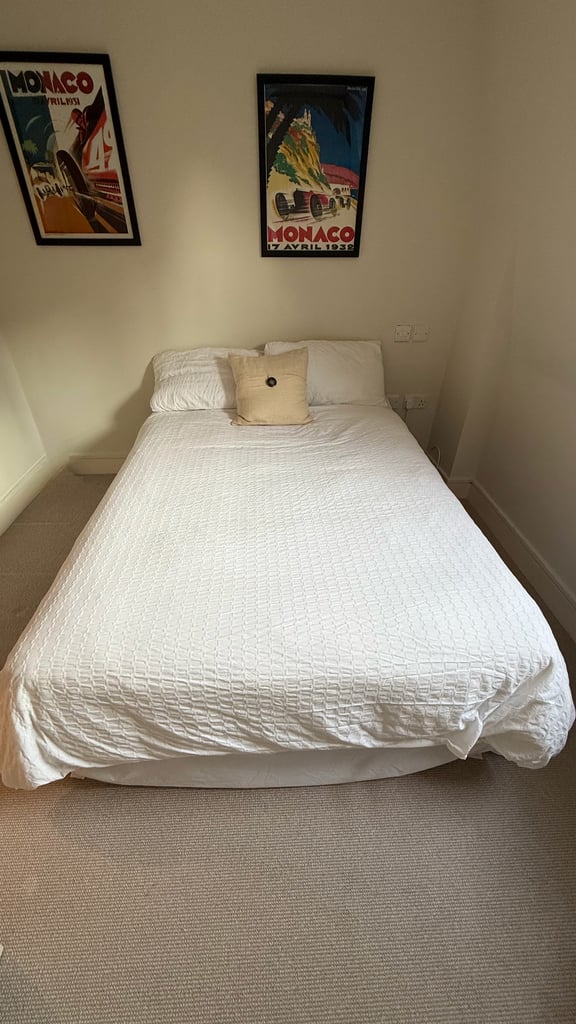 Full Bed Set (135x190cm) only used for one week! 