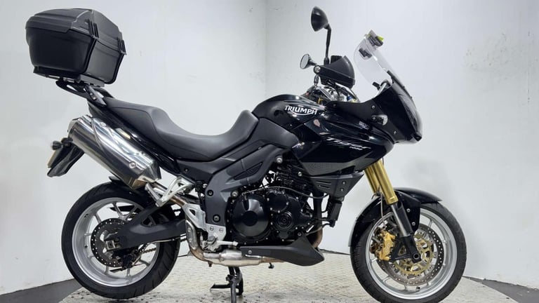 Triumph Tiger 2011 29K NEW MOT SERVICED WARRANTY