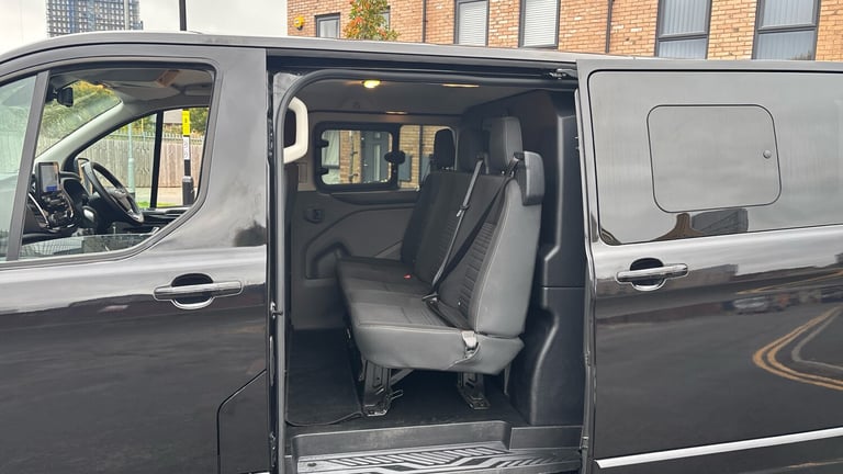 2023 Ford Transit Custom 2.0 EcoBlue 170ps Low Roof D/Cab Limited Van Auto PANEL VAN DIESEL Autom...