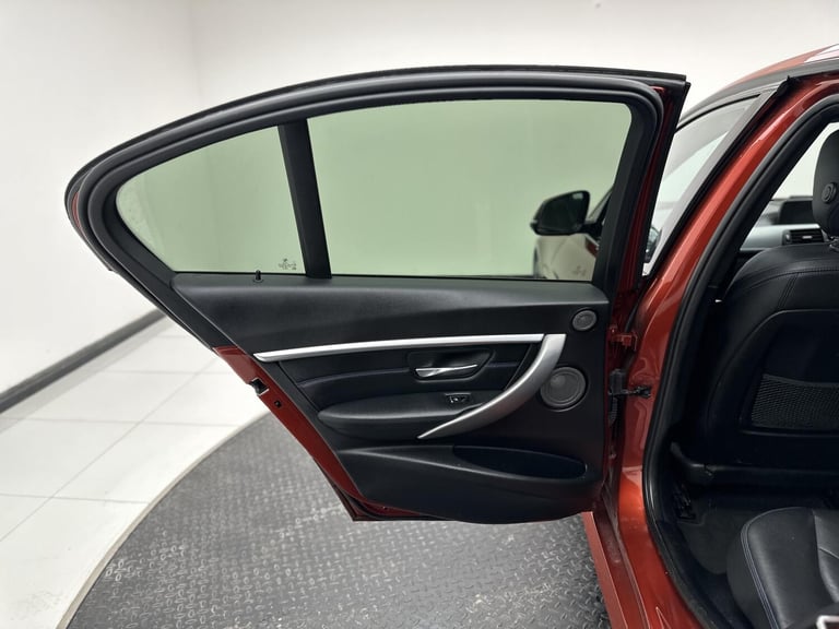 2017 BMW 3 Series 330e M Sport 4dr Step Auto SALOON PETROL/ELECTRIC Automatic