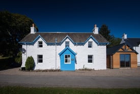 Cleaner/ laundry assistant for estate in Highland Perthshire