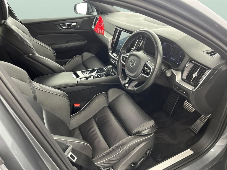 2020 Volvo V60 2.0h T8 Twin Engine 11.6kWh R-Design Plus Estate 5dr Petrol Plug-in Hybrid  Estate...