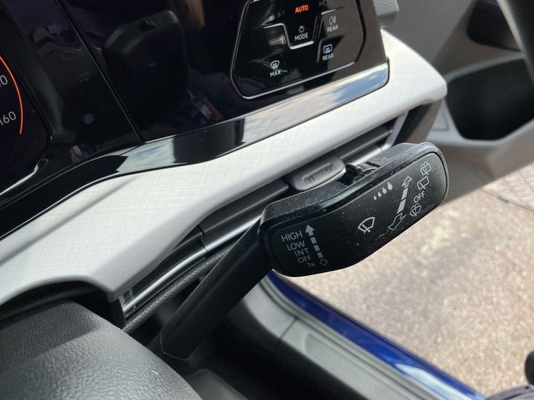 2021 Volkswagen Golf LIFE TSI ESTATE Petrol Manual