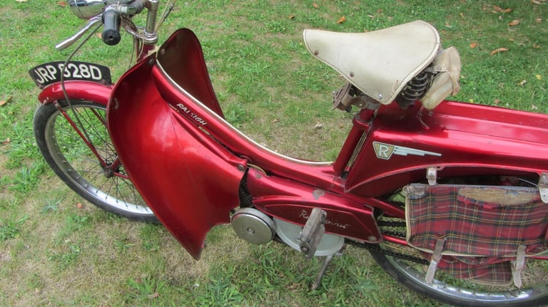1966 RALEIGH RUNABOUT  PETROL Manual