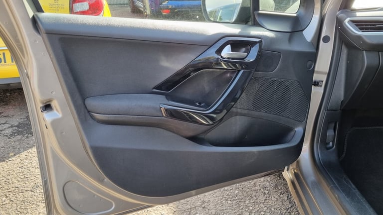 2014 Peugeot 208 1.4 HDi Allure 5dr HATCHBACK Diesel Manual