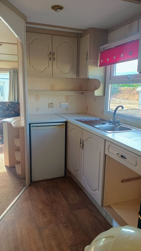 **Static caravan to rent long term**