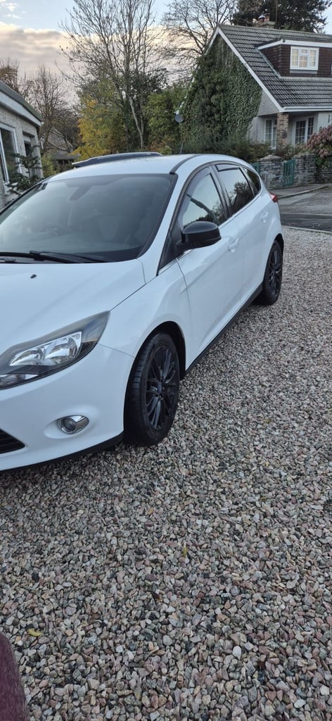 Ford, FOCUS, Hatchback, 2013, Manual, 998 (cc), 5 doors