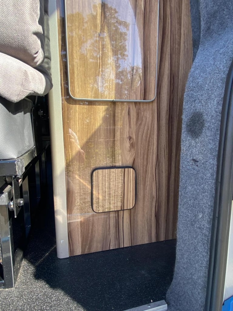 2010 Volkswagen Transporter 5 Belts, 4 Berth Campervan