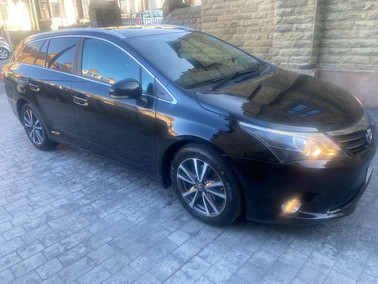 Toyota, AVENSIS, Estate, 2014, Manual, 1998 (cc), 5 doors