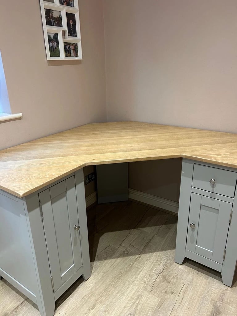 Cotswold Company Corner Desk