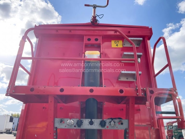 KASSBOHRER 71 CU YD ALLOY TIPPER TRAILER 