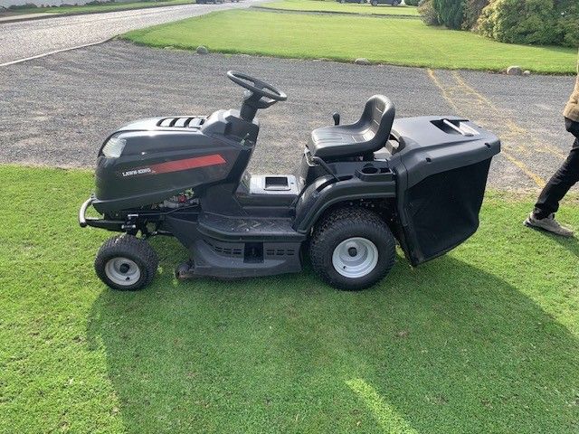 image for LAWNKING RIDE ON MOWER MP84