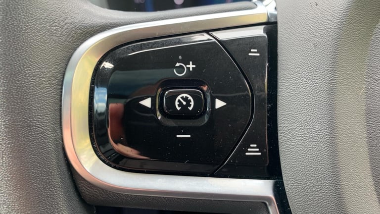 2023 Volvo XC60 2.0h T6 Recharge 18.8kWh Plus SUV 5dr Petrol Plug-in Hybrid Auto AWD Euro 6 ESTAT...