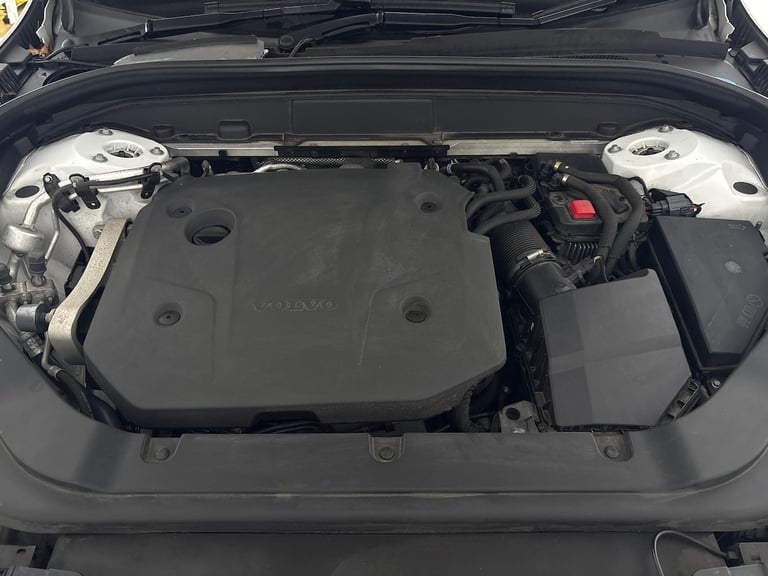 2022 Volvo XC60 2.0 B4 MHEV Plus SUV 5dr Diesel Hybrid Auto AWD Euro 6 (s/s) (197 ps) - CAR Suv H...