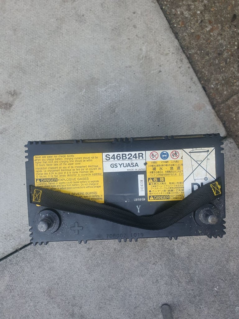 Toyota prius hybrid 12V Battery 