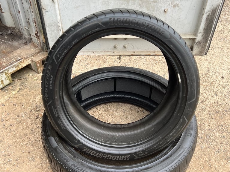 255 40 R20 101Y XL BRIDGESTONE POTENZA , Tread  5.1mm (E7338) Tested