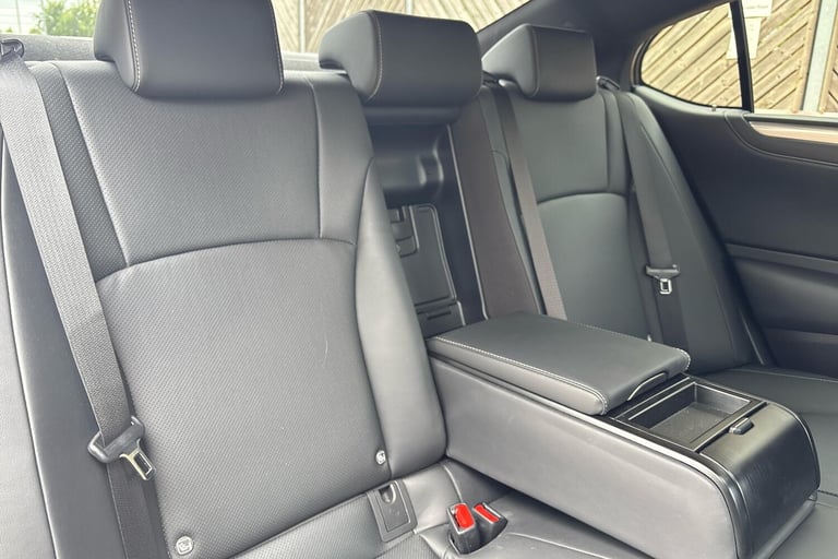 2023 Lexus ES 300h 2.5 F-Sport 4dr CVT Saloon Hybrid Automatic