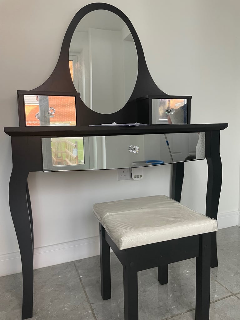 Brand new in box mirrored vanity set with stool 