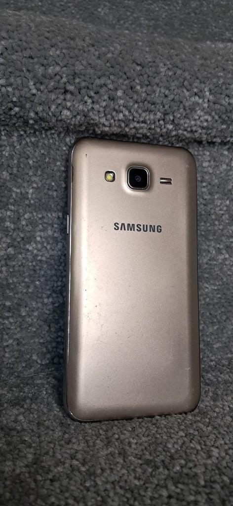Samsung galaxy j5  gold 