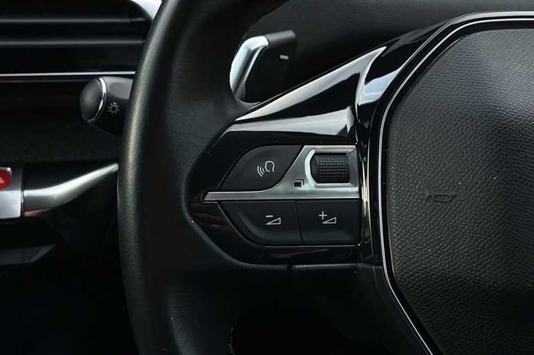 2020 Peugeot 3008 1.2 PureTech GPF Allure SUV 5dr Petrol EAT Euro 6 (s/s) (130 ps) SUV Petrol Aut...