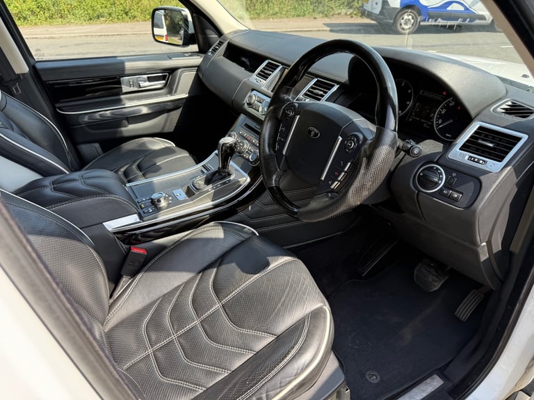 2011 Land Rover Range Rover Sport 3.0 TDV6 HSE 5dr CommandShift GENUINE REVERE  ESTATE Diesel Aut...