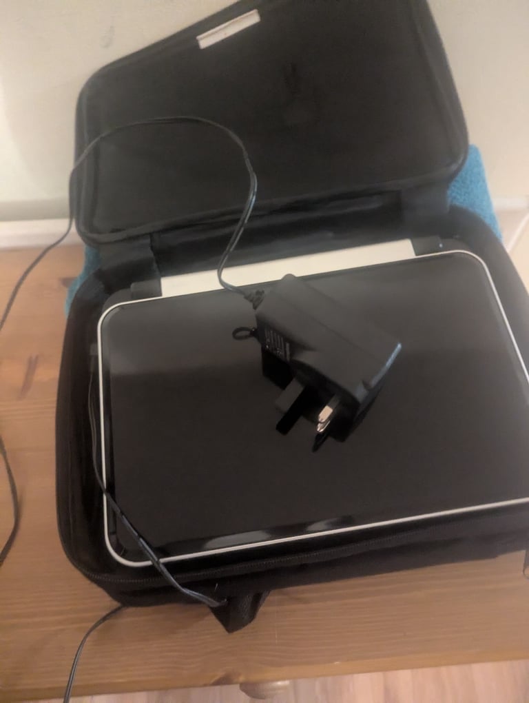 Portable DVD player 