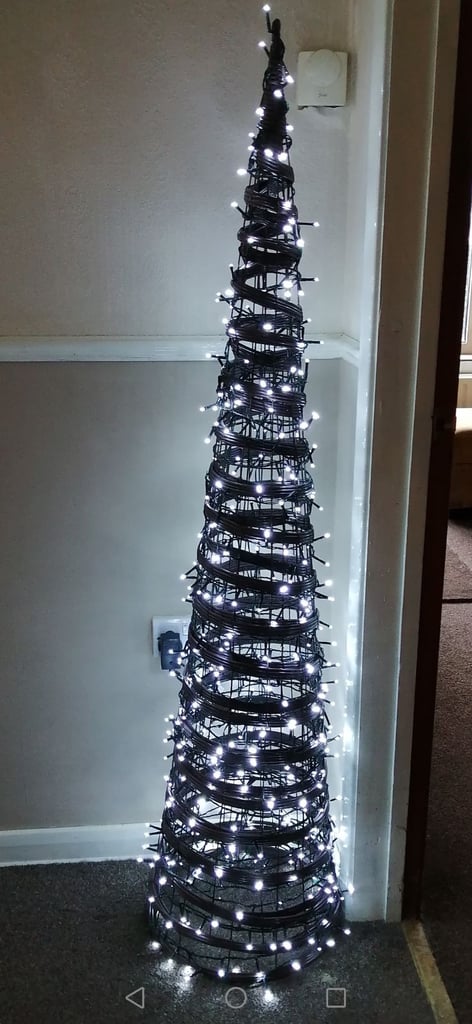 image for 5ft Christmas tree with 480 LEDs 