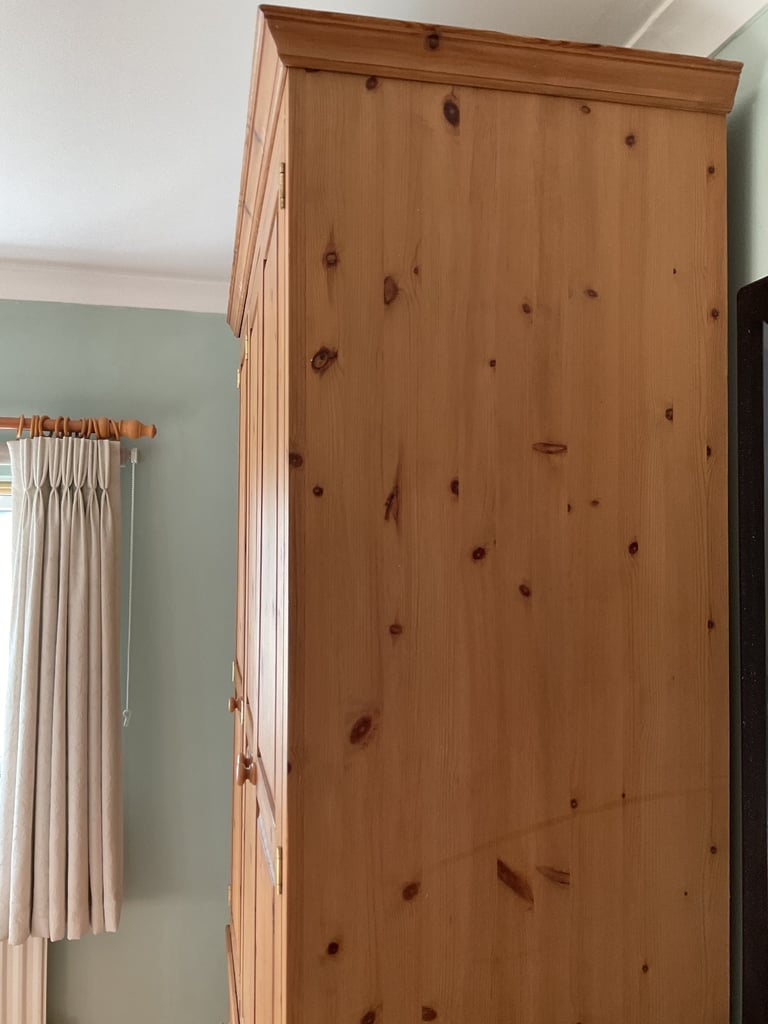 Solid Pine Wooden Bespoke 3-Door Triple Wardrobe With 5 lower drawers dove tail