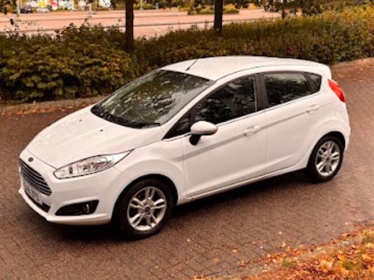 2015 Ford Fiesta 1.25 82 Zetec 5dr 12 Months MOT Fresh Service HATCHBACK Petrol Manual