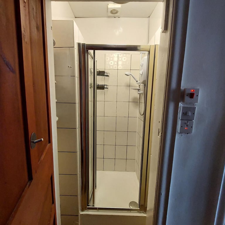 1 bed fully furnished flat in Cathcart Glasgow