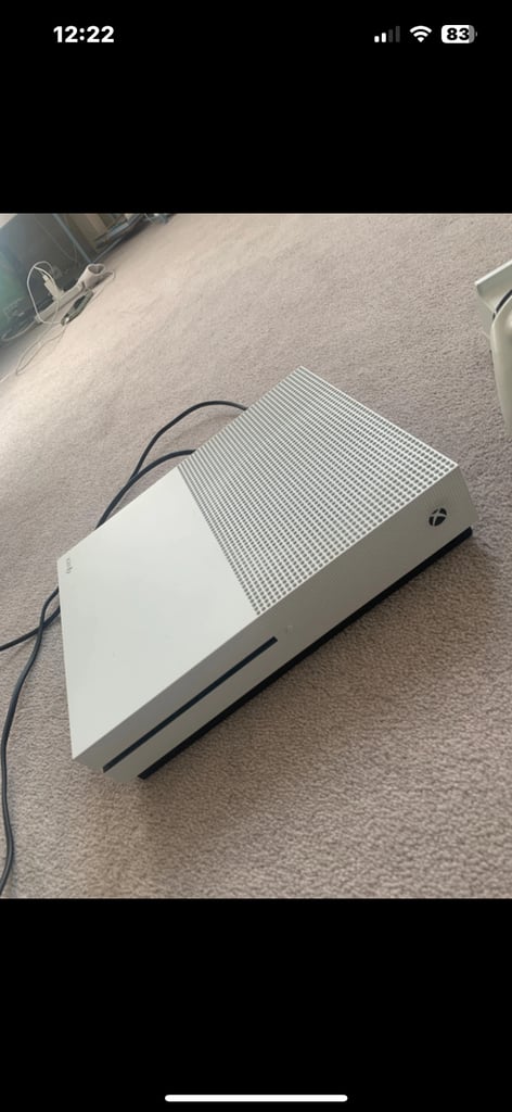 Xbox One S with controller, games and charging pod. All cables included 