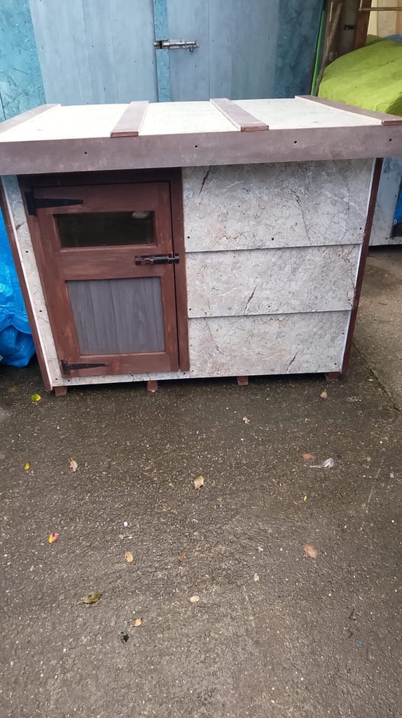Dog kennel brand new