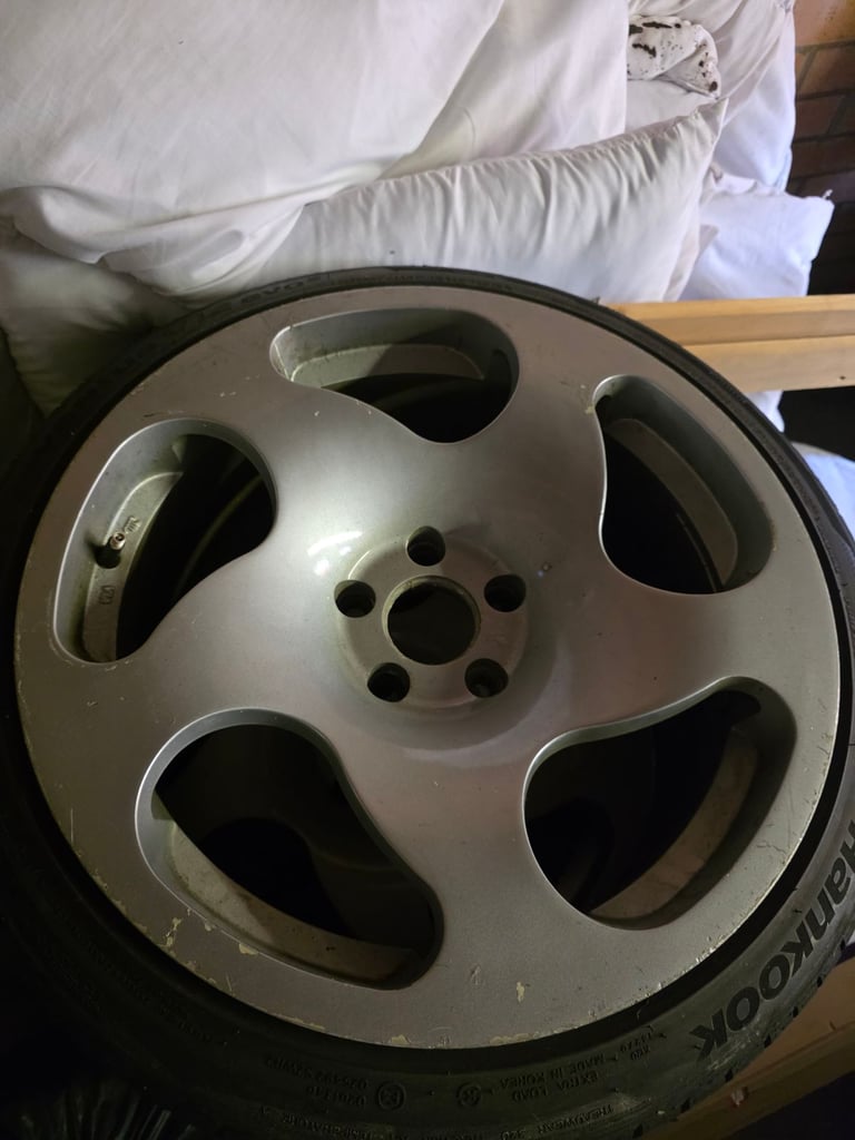 3sdm 18 inch alloys /tyres audi fitting