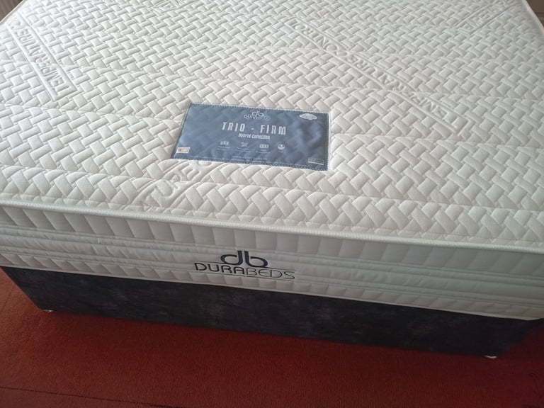 4'6 DOUBLE BED ( AS NEW)