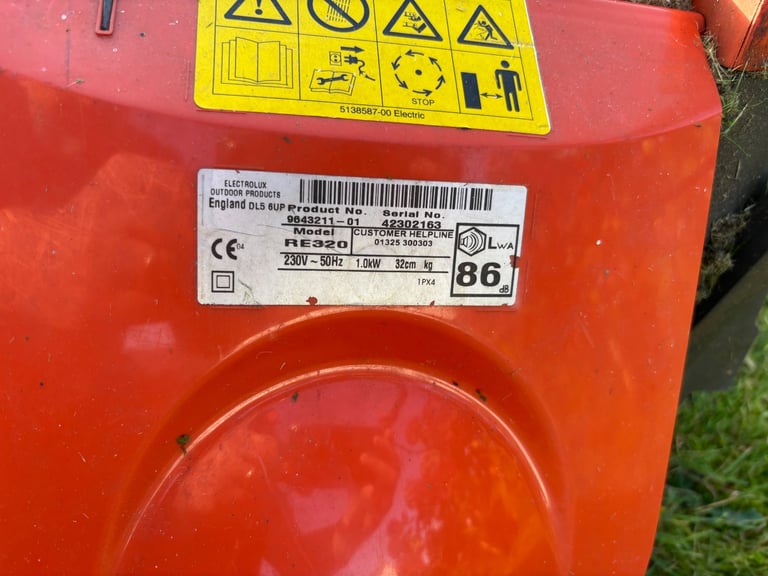 Flymo Venturer 320 Electric Lawnmower (Working) for parts / spares