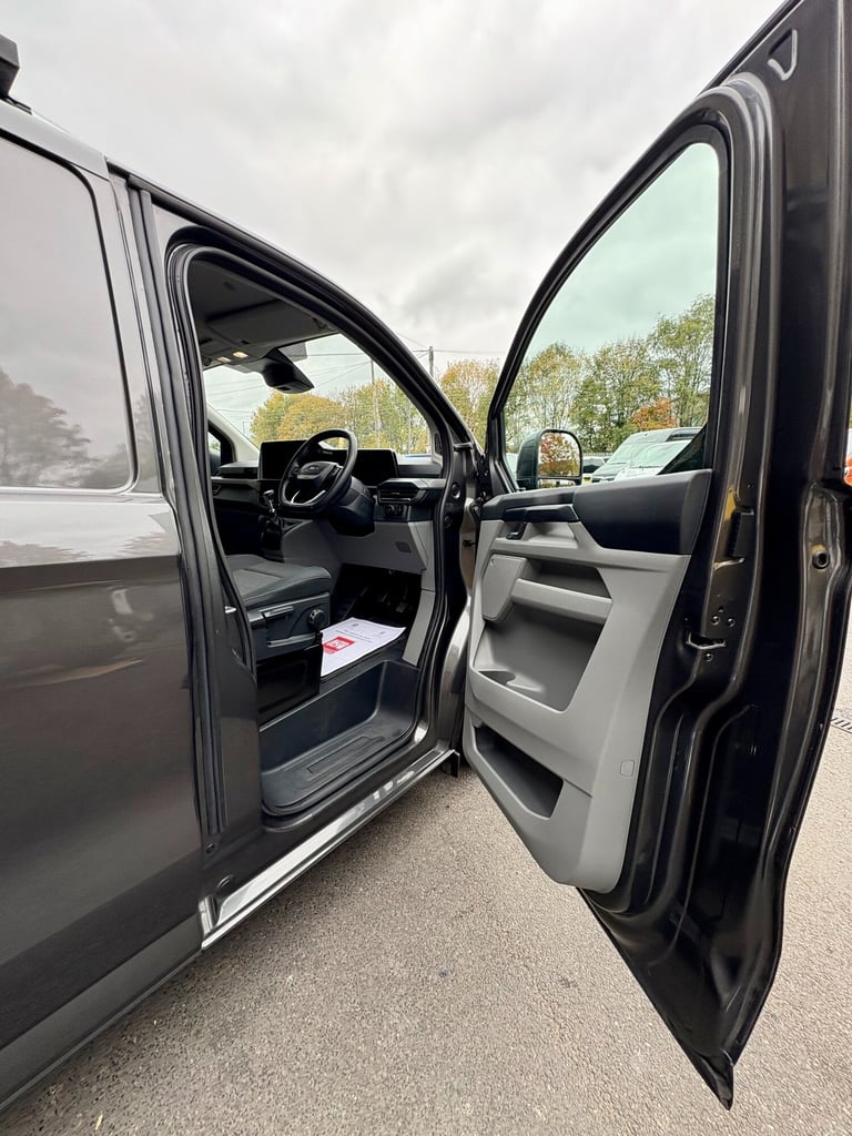 2024 Ford Transit Custom 2.0 EcoBlue 136ps H1 Van Limited PANEL VAN Diesel Manual