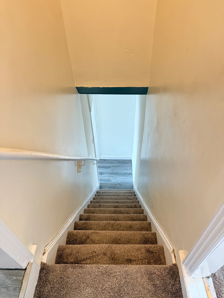 TO LET – IMMACULATE 2 BED TERRACE HOME in ABBEY HEY GORTON, MANCHESTER, (M18 Area)