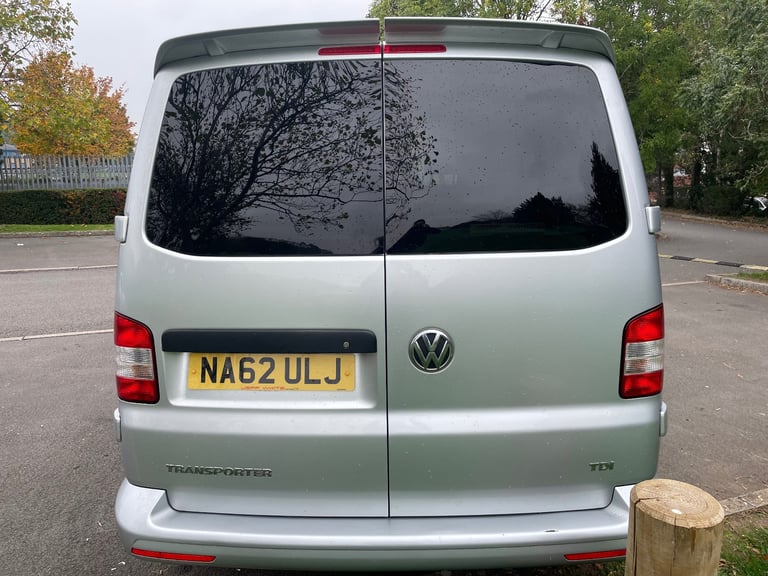 VW TRANSPORTER T5 CONVERTED VAN ROCK N ROLL BED ETC