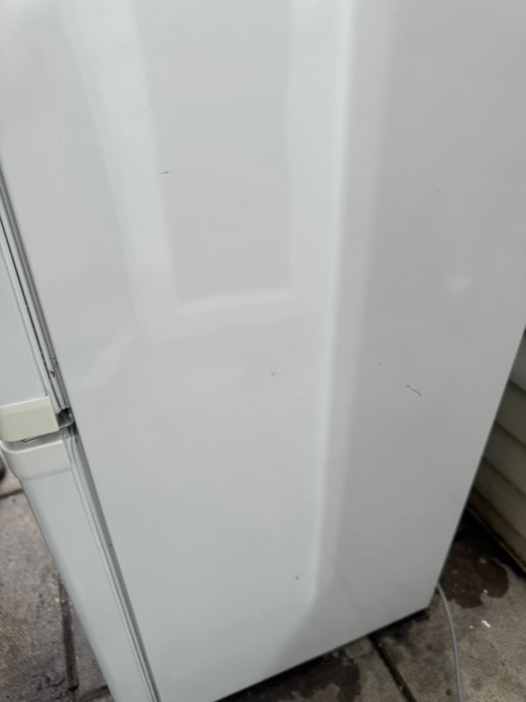 White Undercounter Fridge Freezer For Sale/ FREE DELIVERY