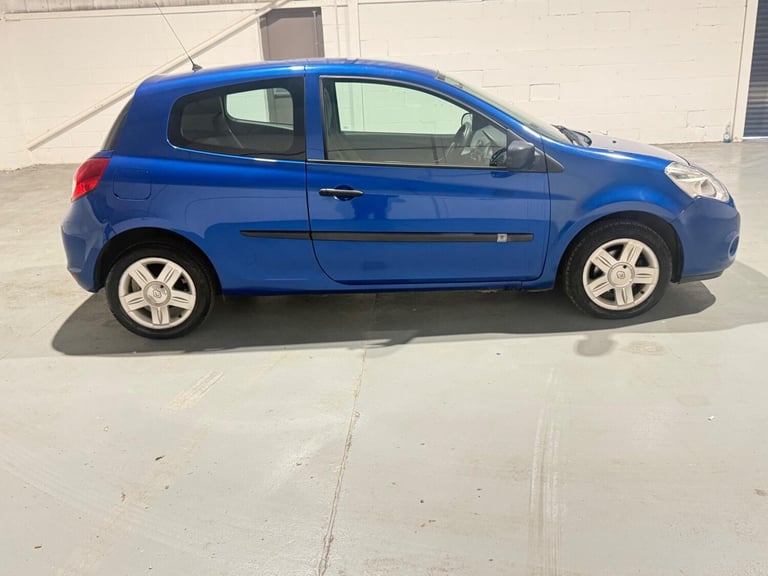 2010 Renault Clio 1.2 Extreme Euro 5 3dr HATCHBACK Petrol Manual